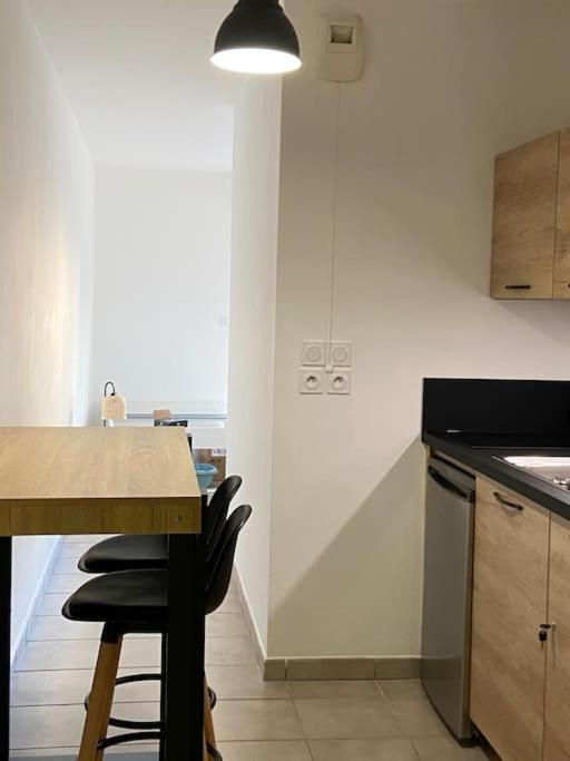Studio Cosy, Lyon, Avec Garage Prive Exterior photo